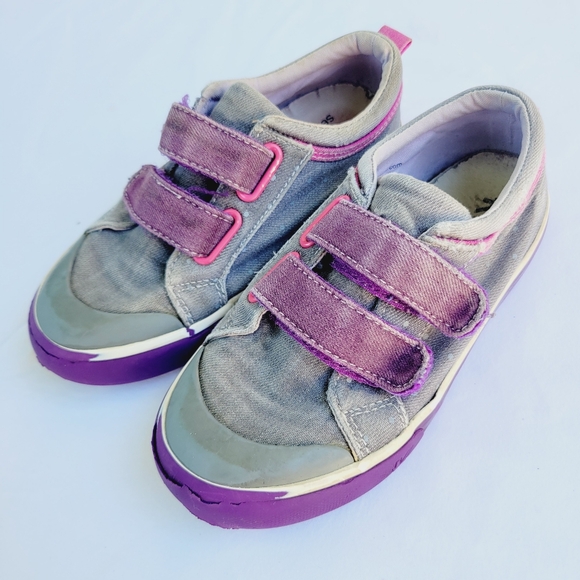 See Kai Run Girl's Gray Kristin Sneaker Shoes - child size 12 - Picture 1 of 9
